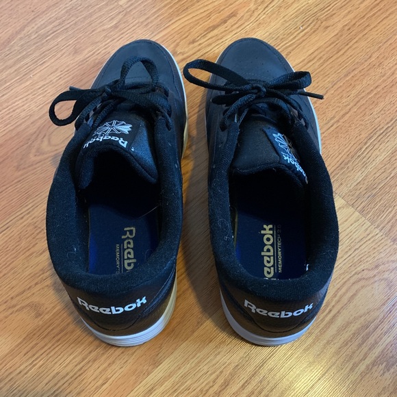 Black Reebok Classic - Picture 4 of 4